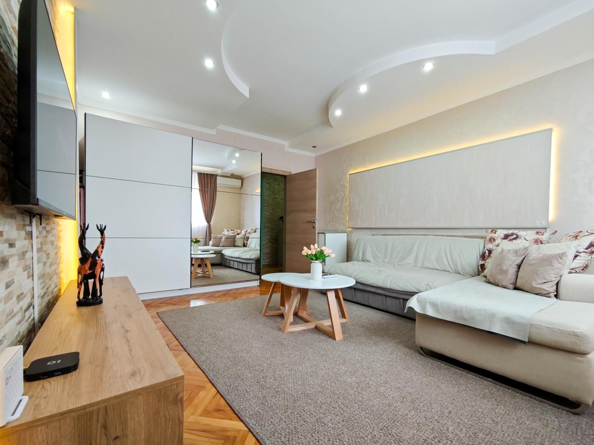 Apartman Julija Donji Milanovac Luaran gambar