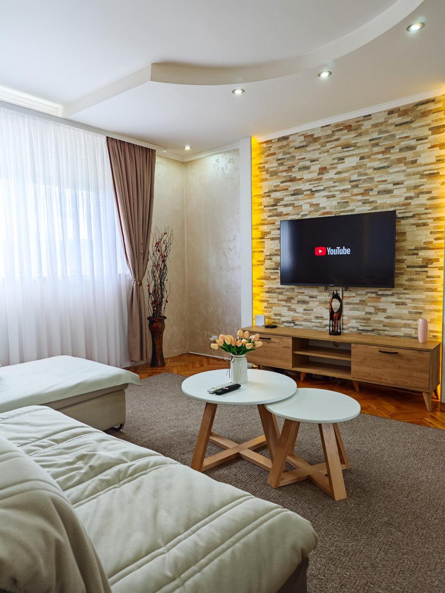 Apartman Julija Donji Milanovac Luaran gambar