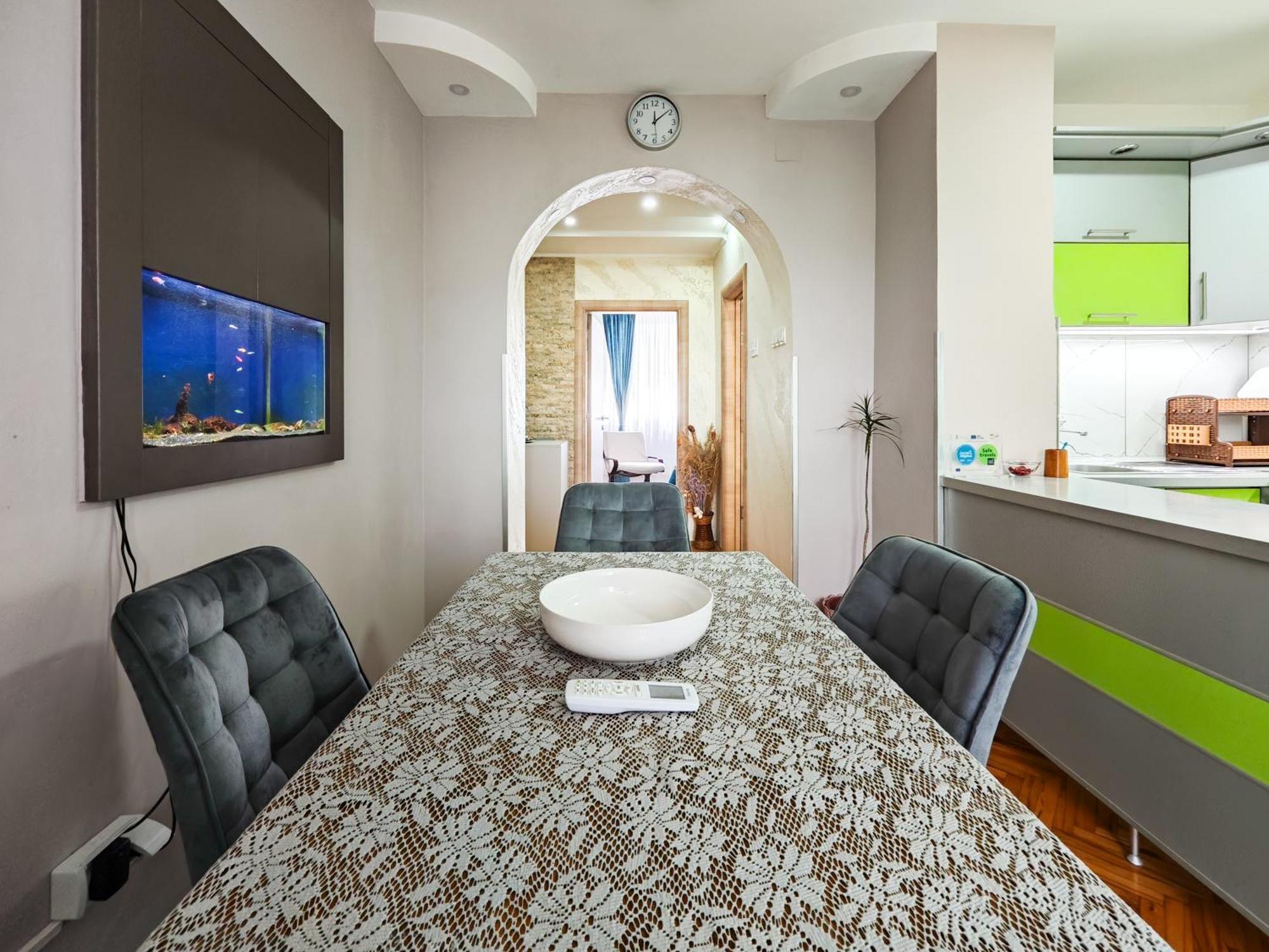 Apartman Julija Donji Milanovac Luaran gambar
