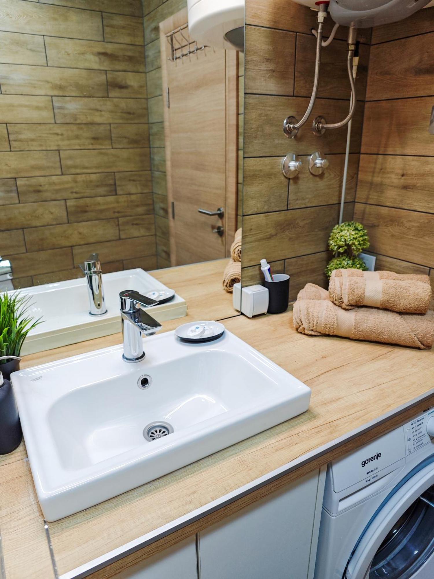 Apartman Julija Donji Milanovac Luaran gambar