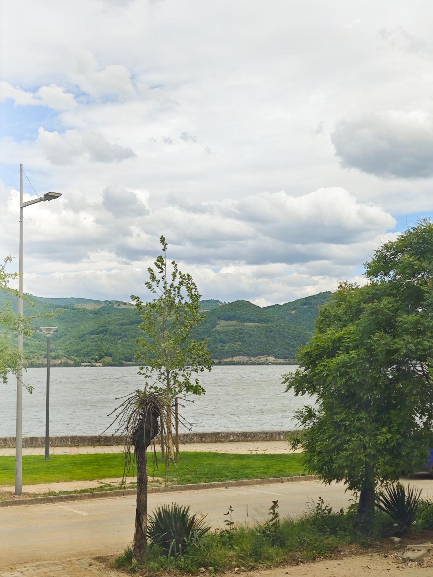 Apartman Julija Donji Milanovac Luaran gambar