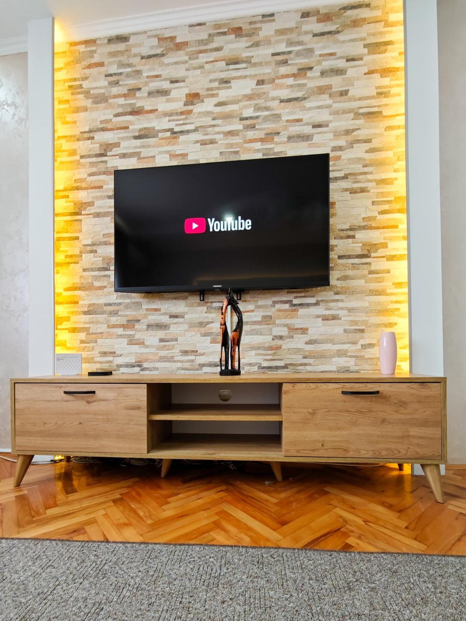 Apartman Julija Donji Milanovac Luaran gambar
